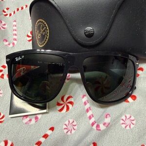 Ray-Ban polarized Black Sunglasses
